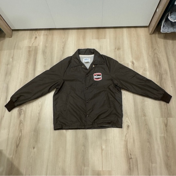 Vintage Men’s Brown L Wind breaker style nylon Hires Rootbeer Delivery Jacket - Picture 7 of 9